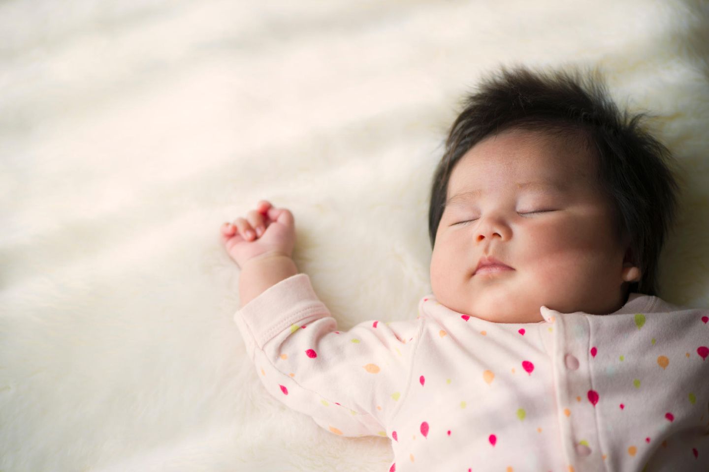 SIDS: Plötzlicher Kindstod: So schläft Dein Baby sicher